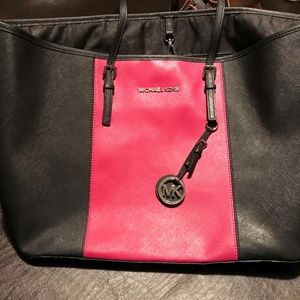Michael Kors bag - Black and Hot Pink